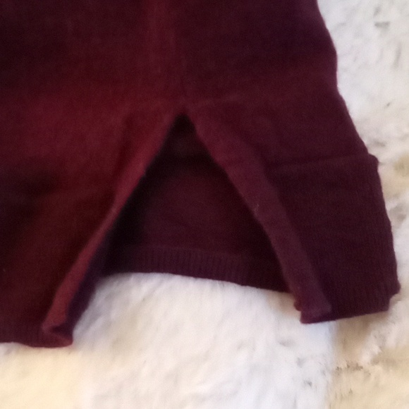 Rachel Zoe 100% extra fine Merino wool turtle neck sweater size L burgundy - Picture 6 of 6